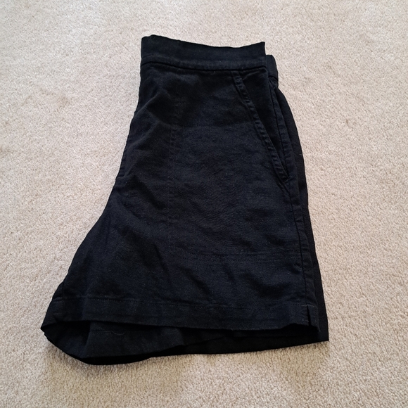 Banana Republic Black Linen Rayon Blend Shorts Size Medium Classic Pull On - Picture 9 of 9